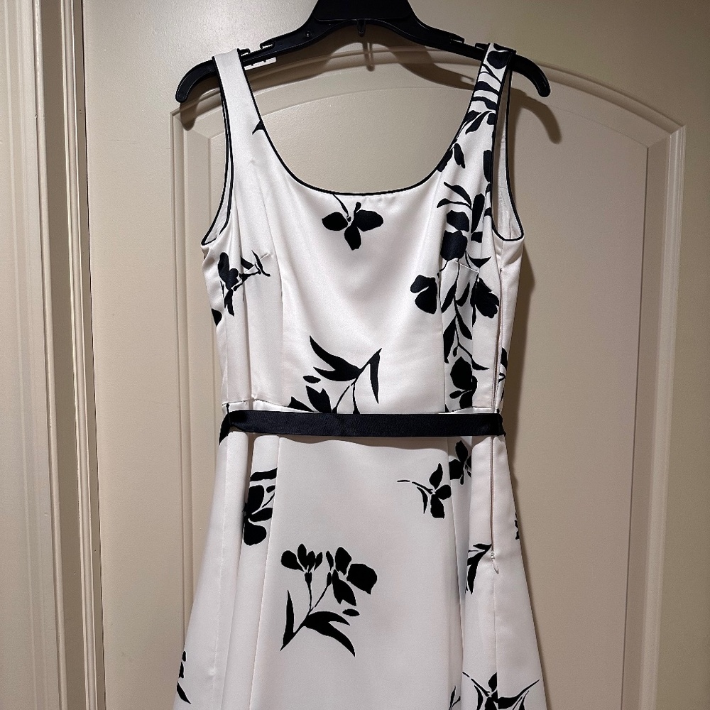 Super cute Talbot's B&W cocktail dress